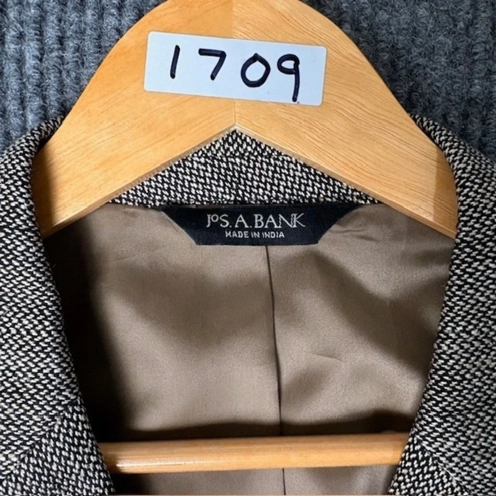 JOS A BANK Mens‎ 100% Silk Tweed Blazer Sport Coat Jacket 42R Gray Textured